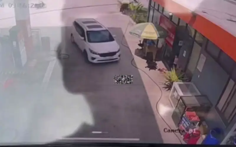 Bé gái gần 2 tuổi tử vong thương tâm do bị ô tô cán tại cây xăng ở TP.HCM