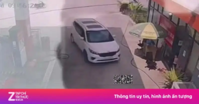 Bé gái gần 2 tuổi tử vong thương tâm do xe ô tô cán tại cây xăng TP.HCM