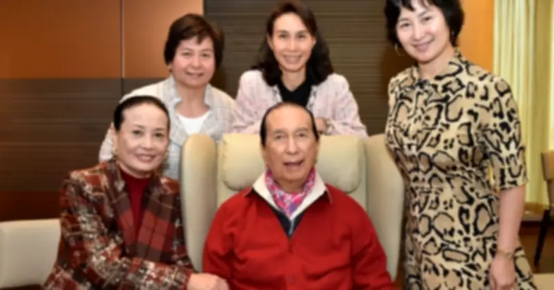 Bà Hà Siêu Hà, con gái 'Vua sòng bài' Hà Hồng Sân, qua đời ở tuổi 60 sau thời gian dài chiến đấu với ung thư vú