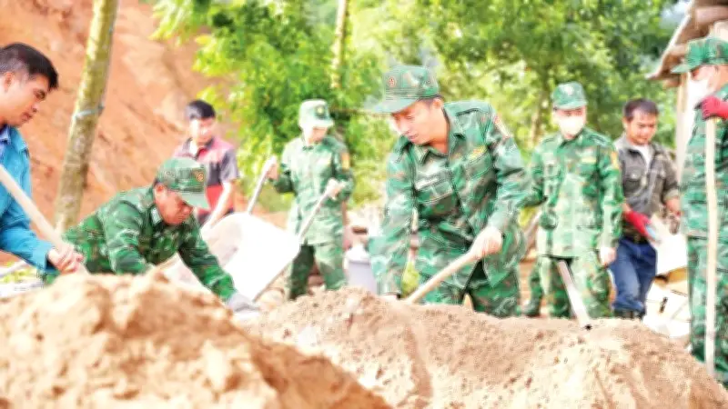 Bộ đội Biên phòng Lạng Sơn xây dựng 'thế trận lòng dân' vững chắc qua hỗ trợ dân sinh