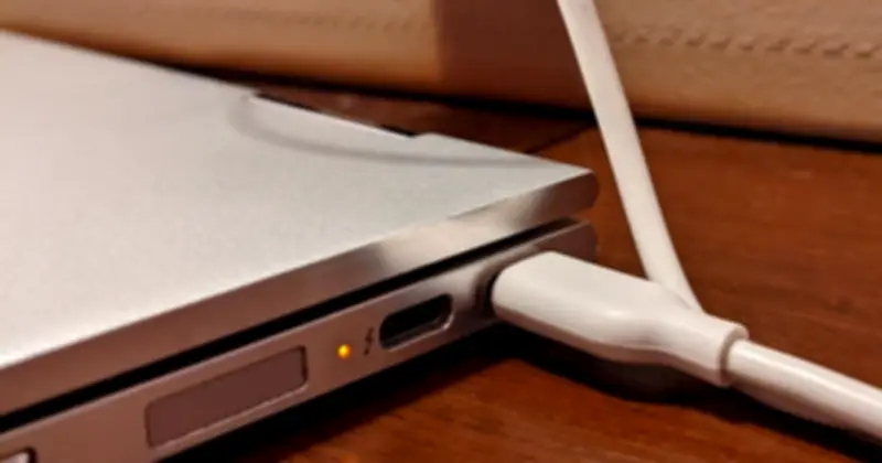 Bí quyết kéo dài tuổi thọ pin laptop: Tránh sạc đầy 100% và cạn kiệt