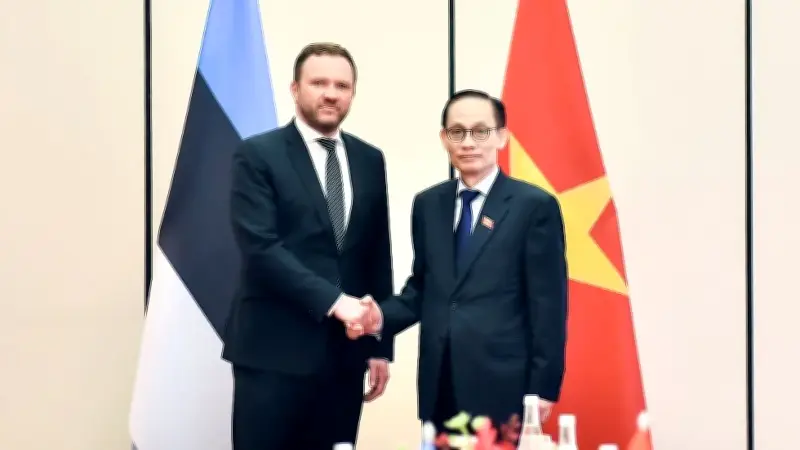 Bộ trưởng Lê Hoài Trung hội đàm với Bộ trưởng Ngoại giao Estonia Margus Tsahkna
