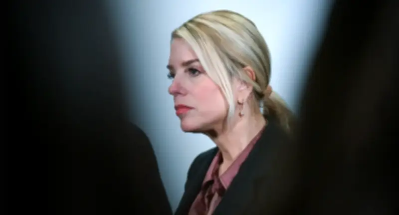 Bộ trưởng Tư pháp Mỹ bị sa thải vì xử lý hồ sơ Epstein chậm trễ