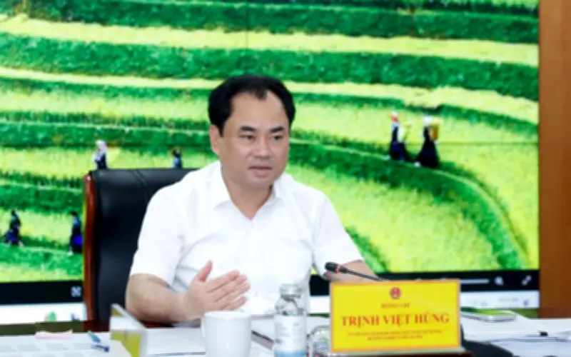 Bộ trưởng Trịnh Việt Hùng yêu cầu đẩy nhanh tiến độ ba dự án luật quan trọng về đất đai và môi trường