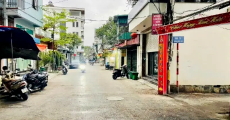 Bố vợ tuyên bố cho mảnh đất tối đến tận nơi, xem mà muốn khóc không nghĩ mình lại có ngày nay