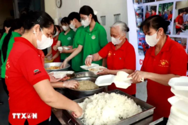 Bữa Cơm 0 Đồng Lan Tỏa Yêu Thương, Tiếp Sức Bệnh Nhân Nghèo Tại Ninh Bình