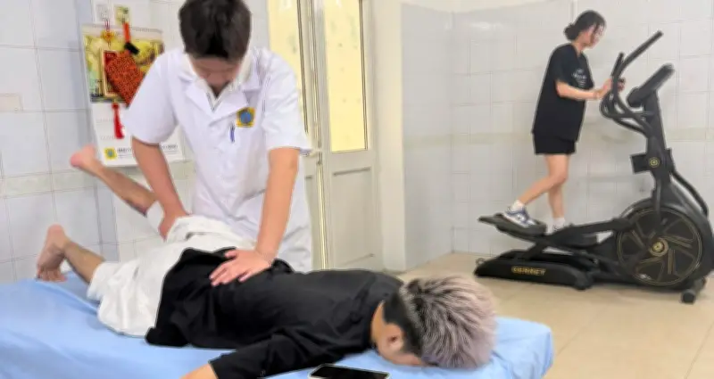 Bác sĩ chỉ ra sai lầm khiến nhiều người không thể chơi lại thể thao