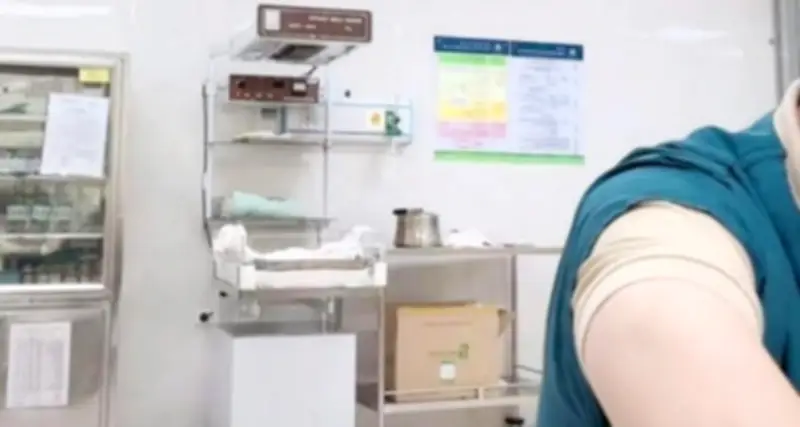 Bác sĩ livestream khi làm việc gây tranh cãi: Bệnh viện Phụ sản Hà Nội lên tiếng