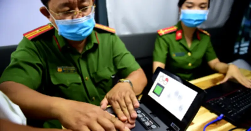 Bãi bỏ thủ tục thu thập thông tin sinh trắc học về ADN, giọng nói