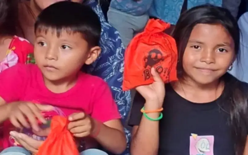 Bi kịch Colombia: Hai chị em tử vong khi chơi trốn tìm trong tủ đông