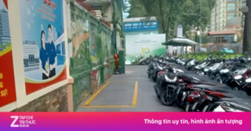 Bãi xe Đường sách TP.HCM: Cấp phép đúng quy định nhưng đối mặt nguy cơ thu hồi