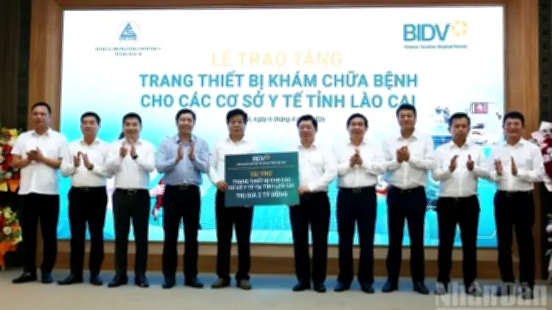 BIDV Hỗ Trợ Y Tế Lào Cai: Trao Tặng Thiết Bị Và Khám Bệnh Miễn Phí