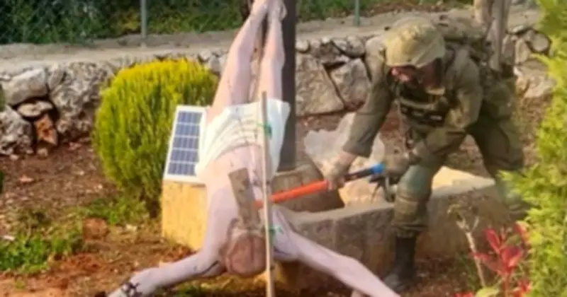 Binh sĩ Israel đập tượng Chúa Giêsu ở Lebanon bị đình chỉ, giam giữ 30 ngày