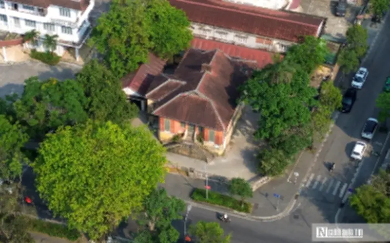 Biệt thự Pháp cổ hơn 100 tuổi ở Huế đứng trước ngã ba đường giữa bảo tồn và phát triển