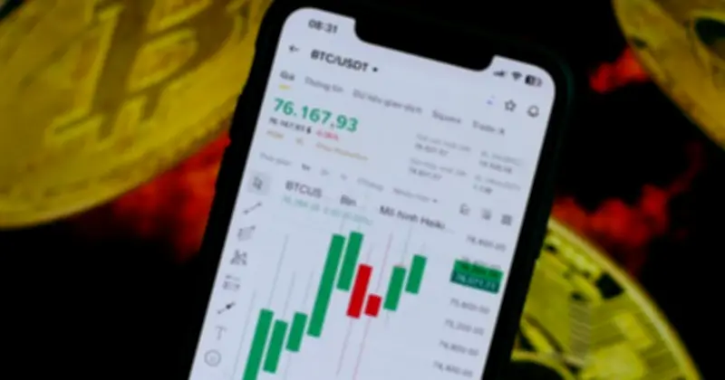 Bitcoin Tăng Nhẹ, Lừa Đảo Tiền Mã Hóa Xuất Hiện Ở Eo Biển Hormuz