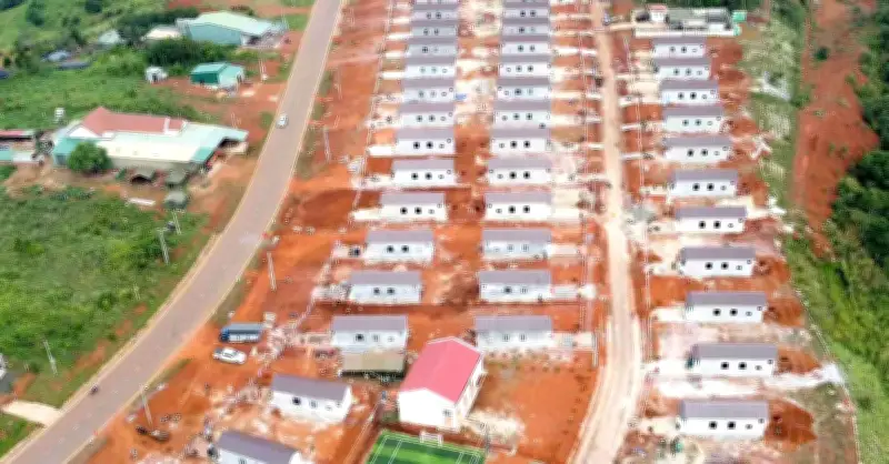 Bàn giao 60 căn nhà cho người dân biên giới Lâm Đồng