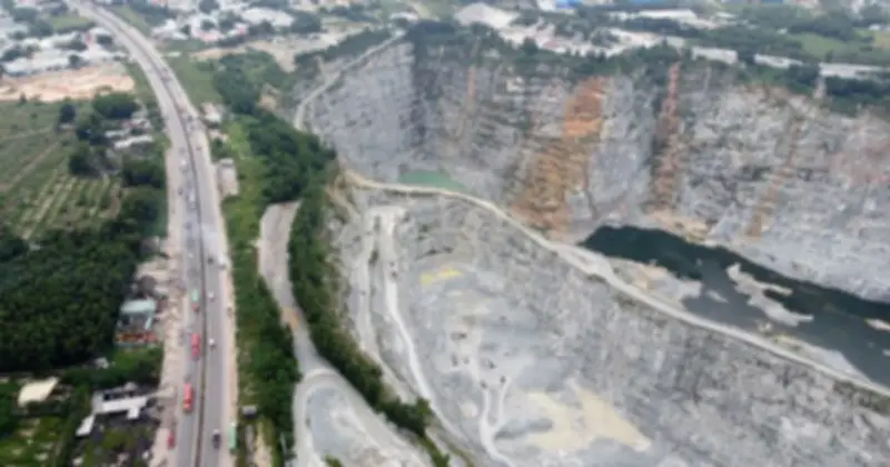 Bình Dương đấu giá thành công 4 mỏ đá xây dựng, thu về hàng trăm tỉ đồng