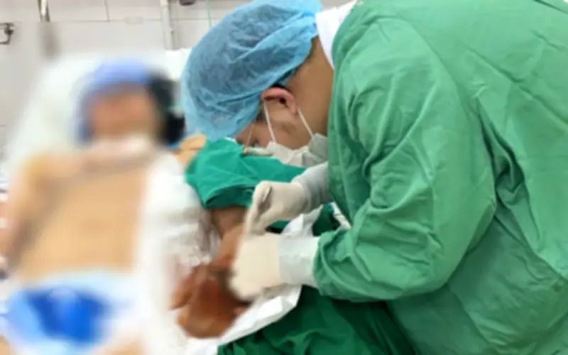 Bệnh nhân suýt tử vong sau tiêm thuốc do nhiễm vi khuẩn Serratia marcescens