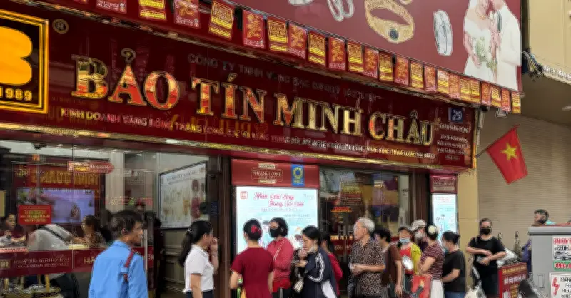 Bảo Tín Minh Châu bị khởi tố, cửa hàng vàng vẫn hoạt động bình thường