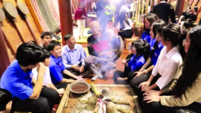 Bếp lửa thiêng trong văn hóa người Ê Đê: Biểu tượng của sự sống và cộng đồng