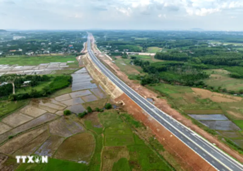 Bắt Cấp Hoàn Trả Đường Dân Sinh Trong Thi Công Cao Tốc Quảng Ngãi - Hoài Nhơn