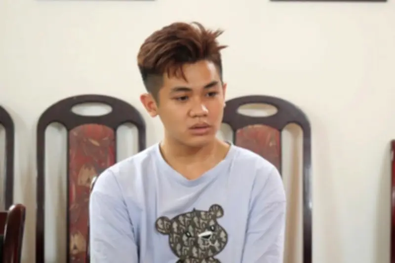 Bắt giữ 3 đối tượng cướp túi xách của cụ bà 96 tuổi đi xe lăn