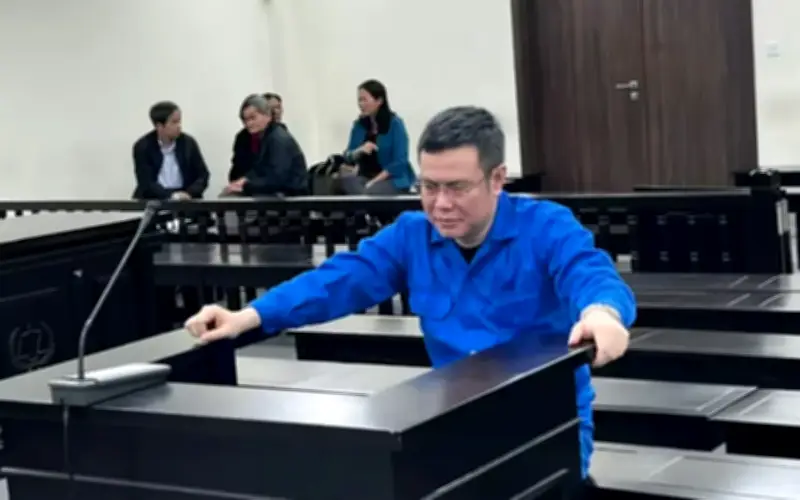 Bắt giữ chủ tịch xã lập quy hoạch giả để bán đất ao trái phép