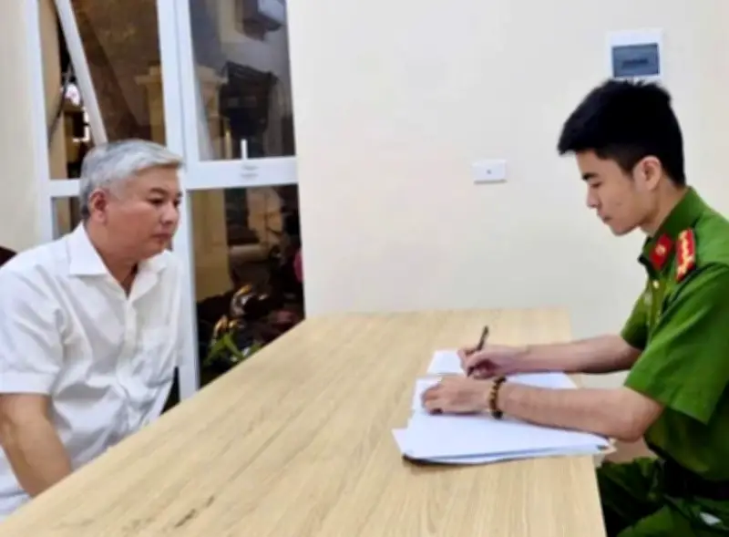 Bắt giữ hình sự đối tượng hành hung lái xe sau va chạm giao thông