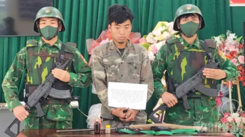 Bắt đối tượng tàng trữ súng, đạn tại biên giới Sơn La