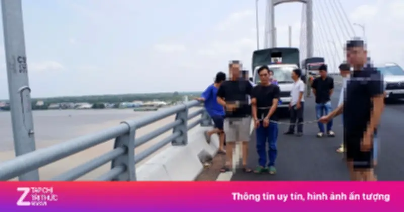 Bắt tên cướp 4 tiền án giữa cầu Rạch Miễu 2 ở Đồng Tháp