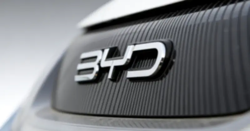 BYD cắt 100.000 công nhân dù vượt Tesla: Lợi nhuận sụt giảm, tự động hóa lên ngôi