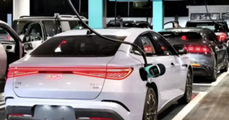 BYD gây sốc với công nghệ sạc siêu tốc 5 phút đi 500km, BMW nghi ngờ về sự đánh đổi