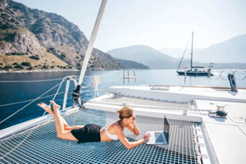 Cô gái 24 tuổi mua nhà nhờ công việc du lịch miễn phí không cần bằng cấp