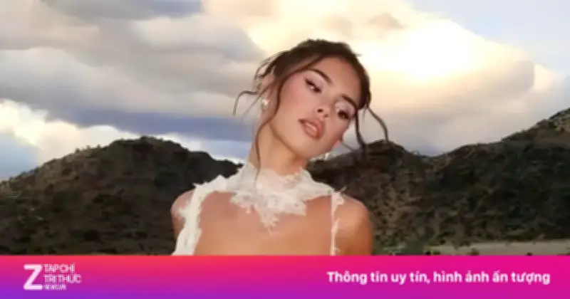 Cô Gái 25 Tuổi Được Tôn Vinh Là 'Nữ Thần Coachella' 2026 Với Phong Cách Thời Trang Ấn Tượng