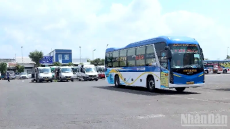 Cà Mau đảm bảo nguồn cung nhiên liệu, gỡ khó cho ngư dân và nông dân trước bão giá