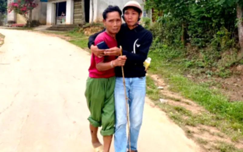 Cụ ông sau mổ ruột thừa đi lạc hơn 30km trong đêm, gia đình hoảng hốt tìm kiếm