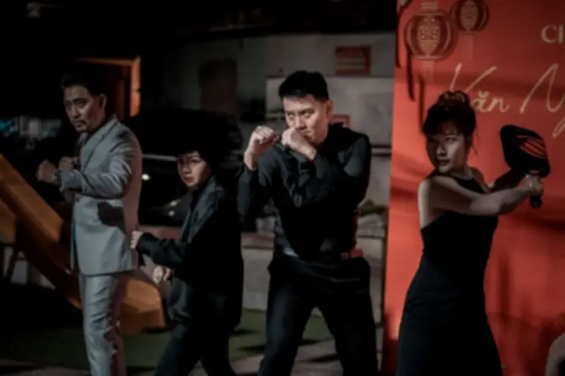 Ca sĩ Ngọc Khuê làm phim ca nhạc, rủ dàn diễn viên gạo cội hóa siêu điệp viên