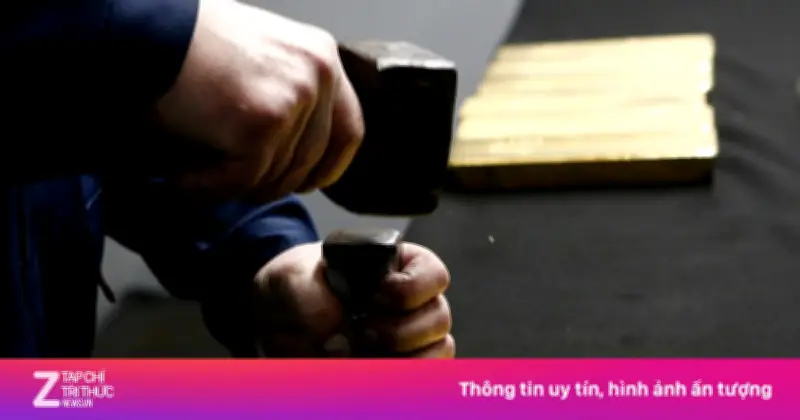 Các Ngân Hàng Trung Ương 'Quay Xe' Bán Vàng, Áp Lực Chiến Sự Đè Nặng