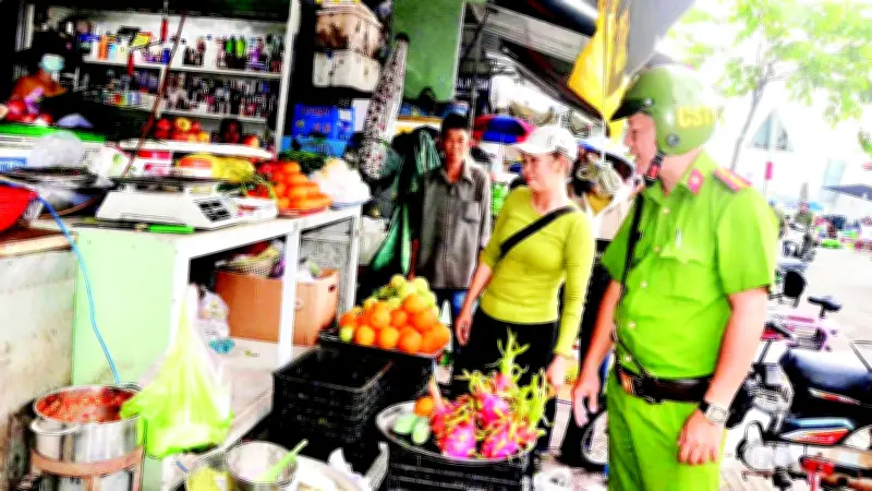 Các Phường Tại TP.HCM Quyết Liệt Lập Lại Trật Tự Đô Thị Với Mô Hình Công An Cấp Xã