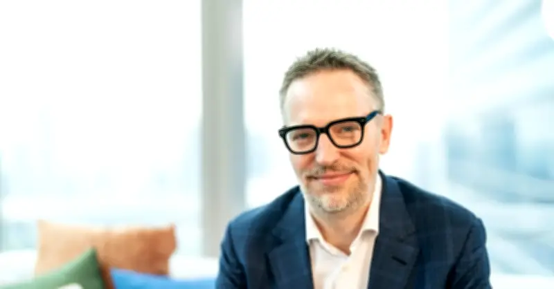 CEO LinkedIn chỉ ra 5 kỹ năng 'siêu nhân' giúp con người không bị AI thay thế