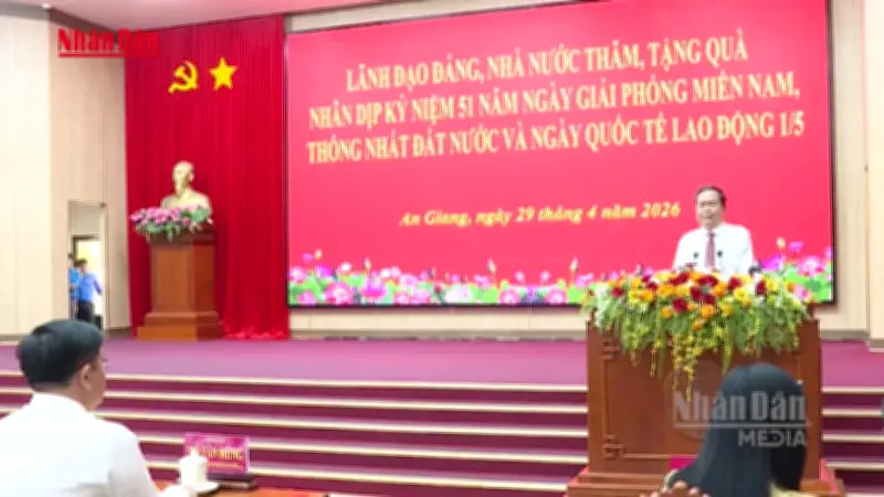 Chủ tịch Quốc hội: An Giang cần đẩy mạnh giảm nghèo bền vững và giáo dục