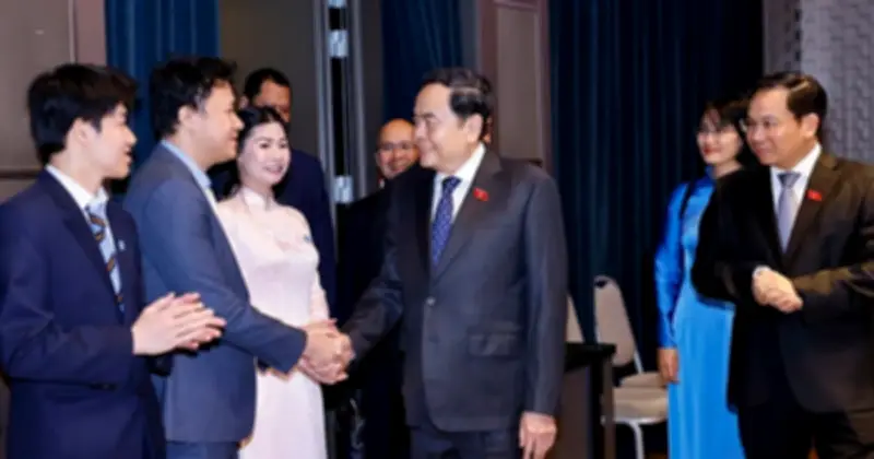 Chủ tịch Quốc hội gặp sinh viên Việt tại Ý: Đề xuất hỗ trợ và định hướng phát triển nguồn nhân lực chất lượng cao