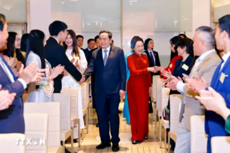 Chủ tịch Quốc hội Trần Thanh Mẫn gặp gỡ cộng đồng người Việt tại Italy