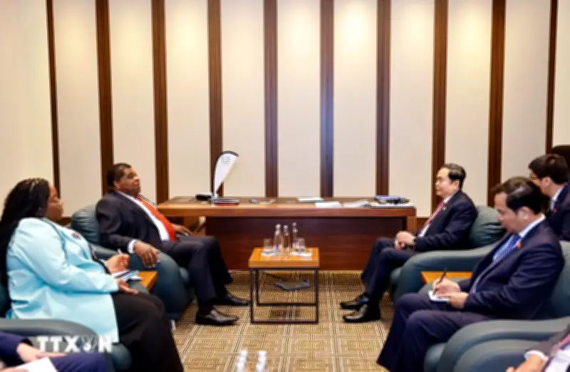 Chủ tịch Quốc hội Trần Thanh Mẫn gặp Tổng Thư ký IPU Martin Chungong tại Hà Nội