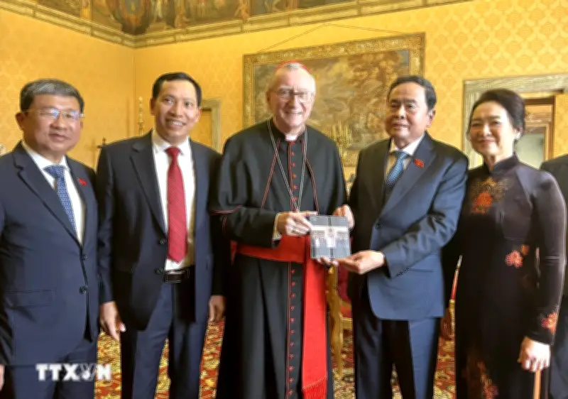 Chủ tịch Quốc hội Trần Thanh Mẫn hội kiến Thủ tướng Tòa Thánh Vatican Hồng y Pietro Parolin