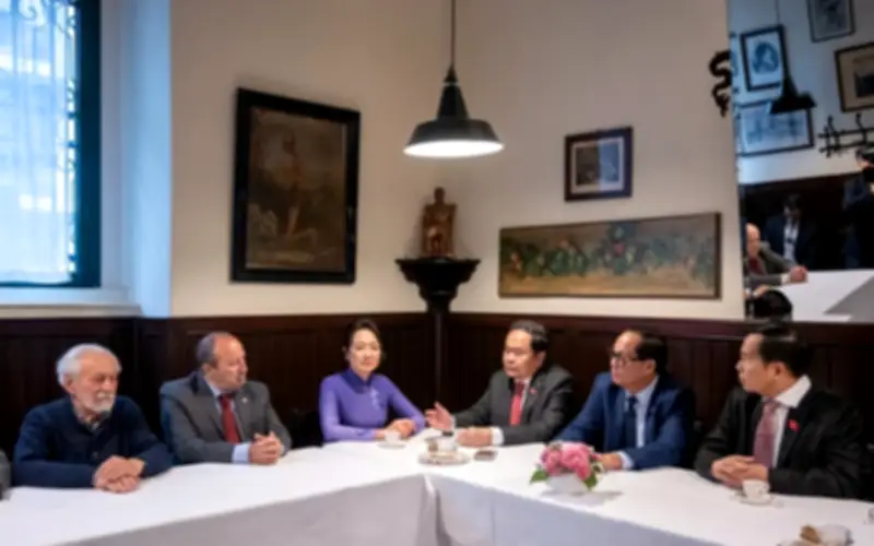 Chủ tịch Quốc hội xúc động thăm nơi Bác Hồ từng sống tại Milan, Italia