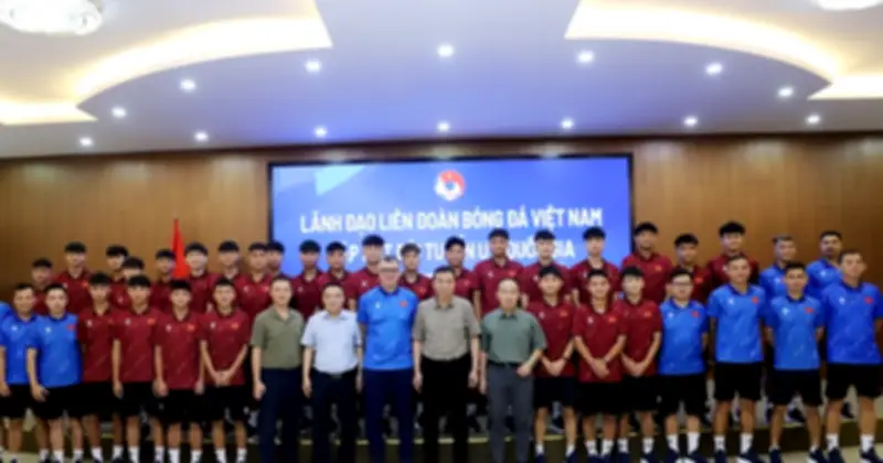 Chủ tịch VFF động viên U.17 Việt Nam trước giờ lên đường chinh phục giải Đông Nam Á