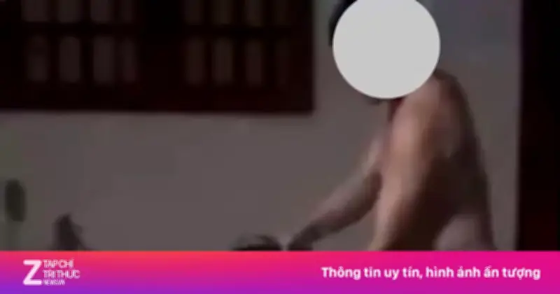 Cha dùng dép đánh con trai ở TP.HCM gây phẫn nộ, công an vào cuộc điều tra