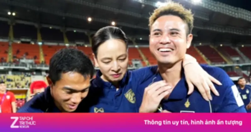 Chanathip hài hước kêu gọi CĐV góp tiền nộp phạt vì đốt pháo sáng ăn mừng