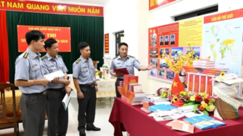 Chi đội Kiểm ngư số 3 sôi nổi hưởng ứng Ngày Sách và Văn hóa đọc Việt Nam 2026